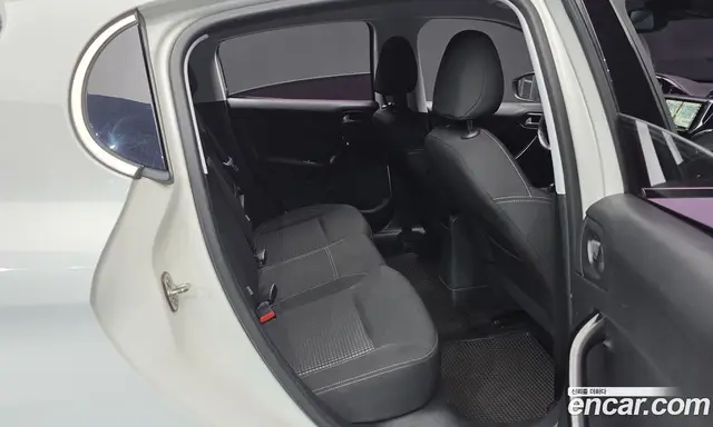 Peugeot 208 2016 1.6 автомат (гидро), миниатюра 11