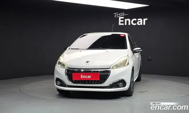 Peugeot 208 2016 1.6 автомат (гидро), миниатюра 3