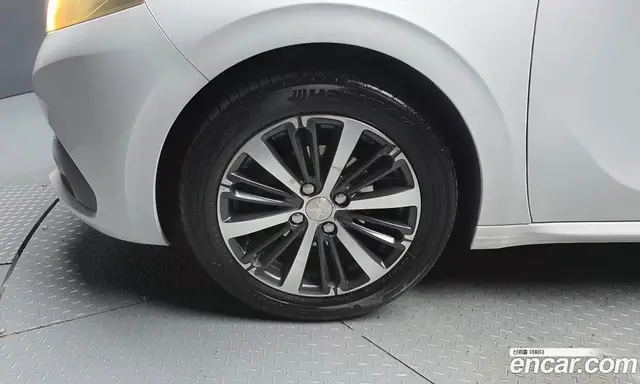 Peugeot 208 2016 1.6 автомат (гидро), миниатюра 5