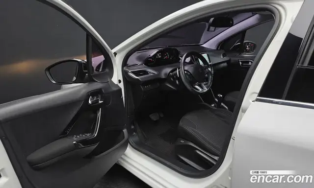 Peugeot 208 2016 1.6 автомат (гидро), миниатюра 10