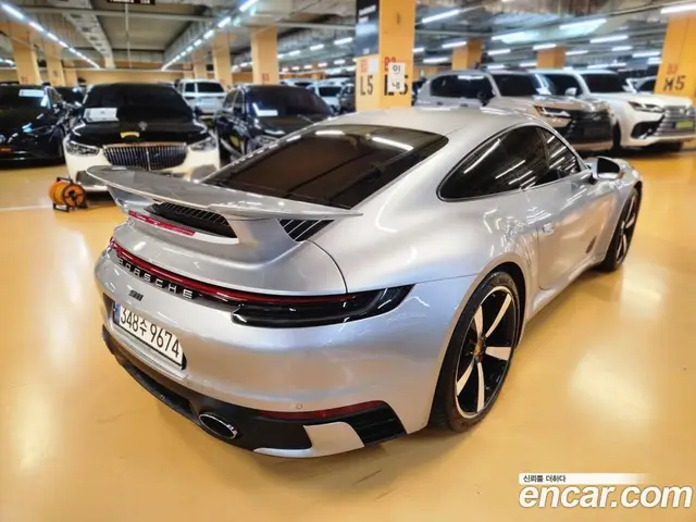 Porsche 911 2020 3.0 автомат (гидро), миниатюра 2