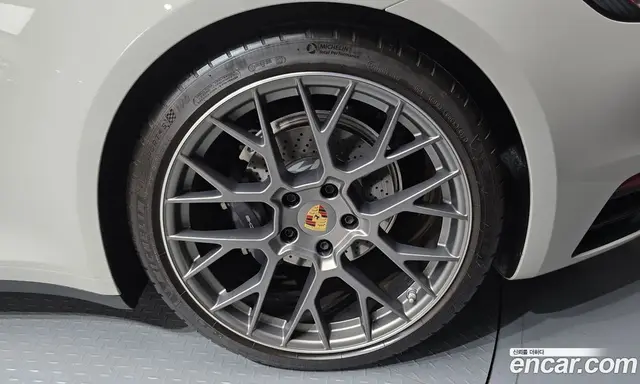 Porsche 911 2024 3.0 автомат (гидро), миниатюра 7