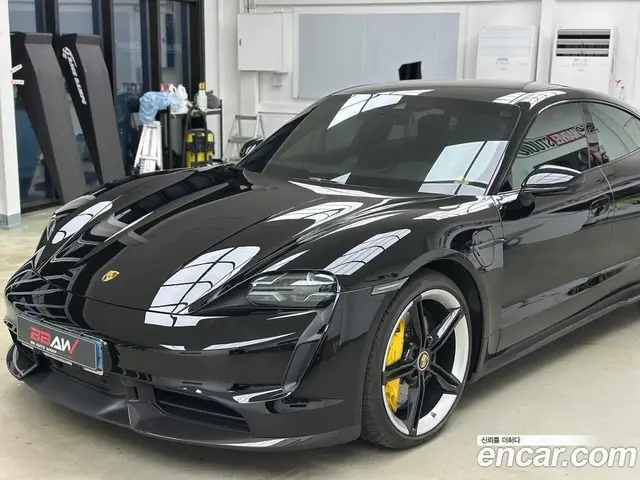 Porsche Taycan 2021 0.1 автомат (гидро), миниатюра 1