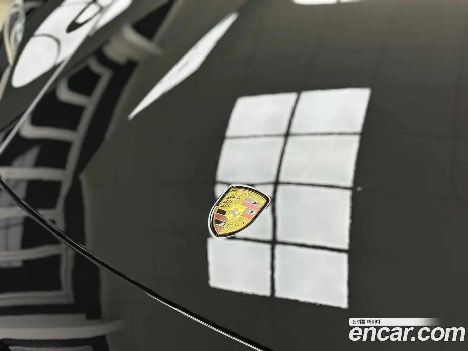 Porsche Taycan 2021 0.1 автомат (гидро), фото 4