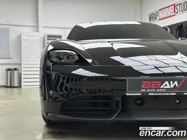 Porsche Taycan 2021 0.1 автомат (гидро), миниатюра 8