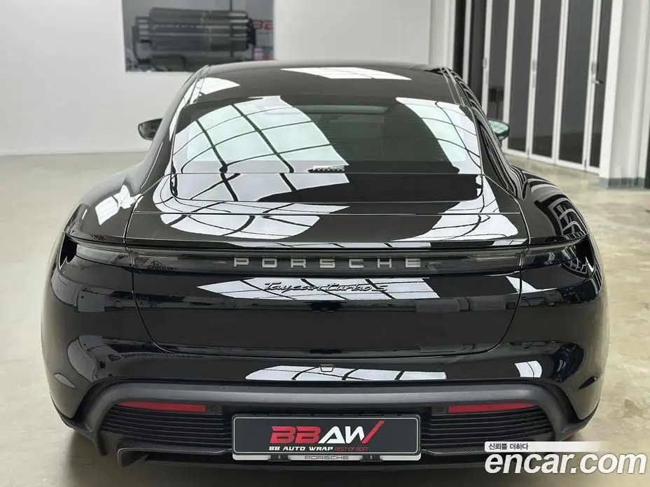 Porsche Taycan 2021 0.1 автомат (гидро), фото 9