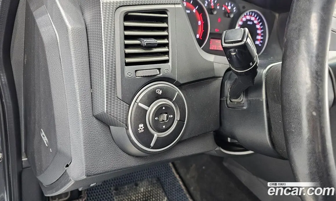 SsangYong Korando 2014 2.0 автомат (гидро), фото 18