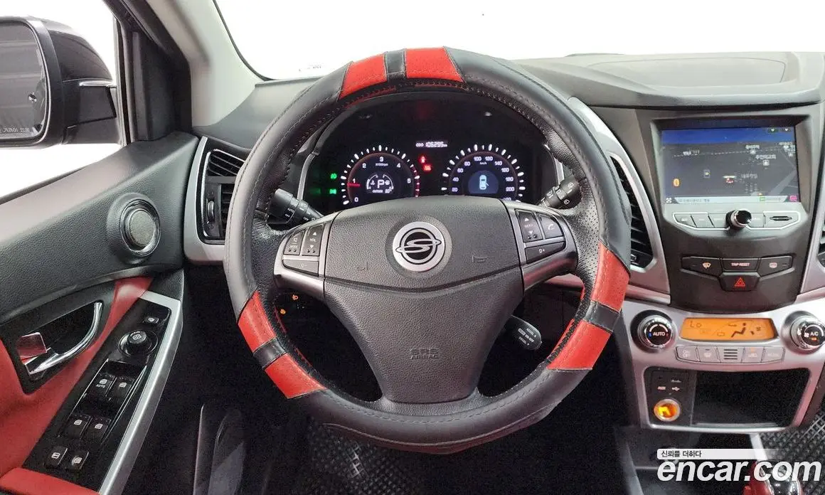 SsangYong Korando 2015 2.0 автомат (гидро), фото 13
