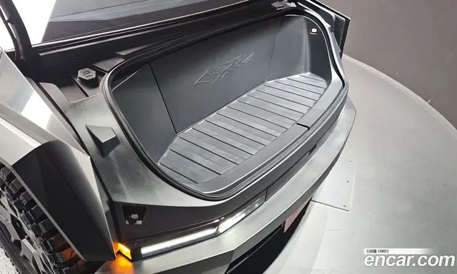 Tesla Cybertruck 2024 0.1 автомат (гидро), миниатюра 6