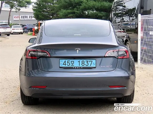 Tesla Model 3 2020 1.6 автомат (гидро), миниатюра 4