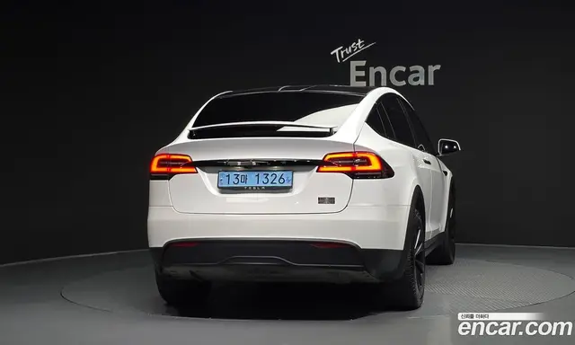 Tesla Model X 2023 0.3 автомат (гидро), миниатюра 4