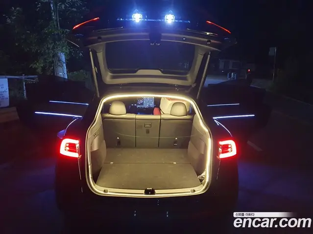 Tesla Model Y 2022 автомат (гидро), миниатюра 4