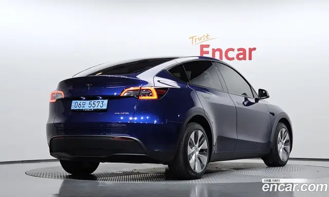 Tesla Model Y 2022 0.2 автомат (гидро), миниатюра 2
