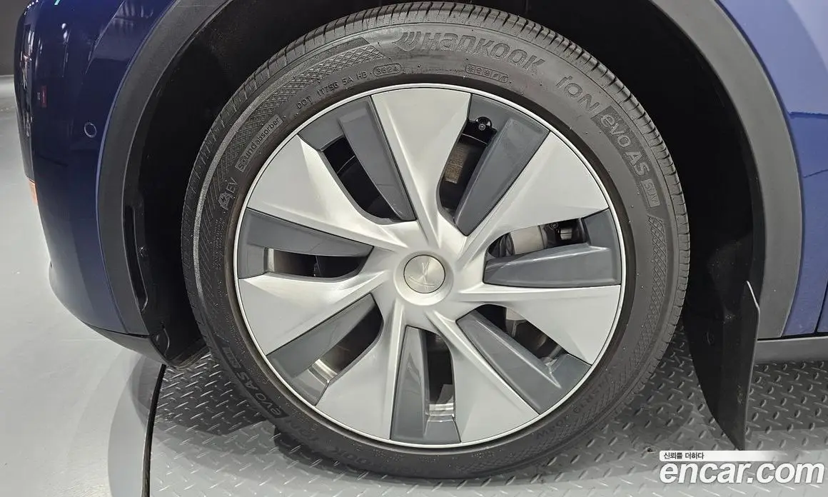 Tesla Model Y 2022 0.2 автомат (гидро), фото 5
