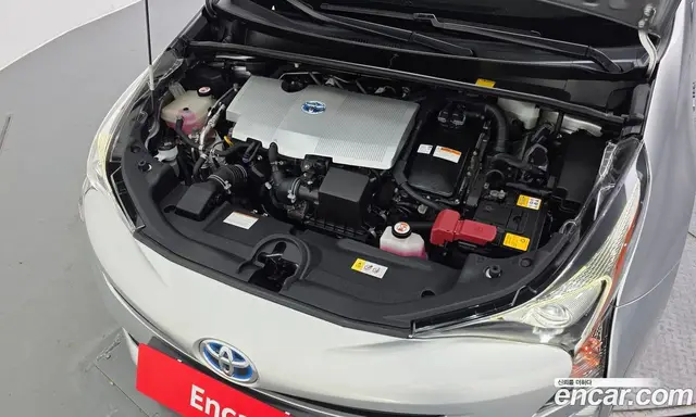 Toyota Prius 2017 1.8 автомат (гидро), миниатюра 6