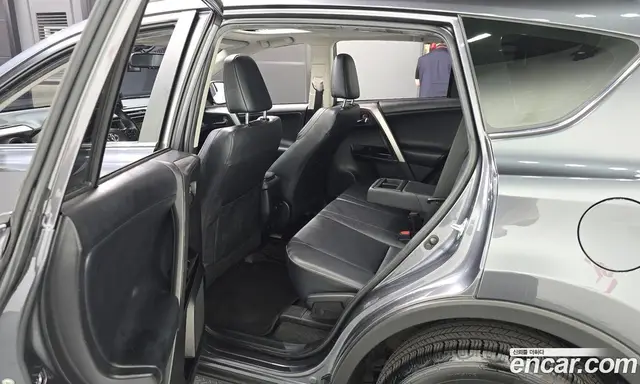Toyota RAV4 2017 2.5 автомат (гидро), миниатюра 11