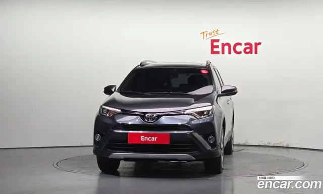 Toyota RAV4 2017 2.5 автомат (гидро), миниатюра 3