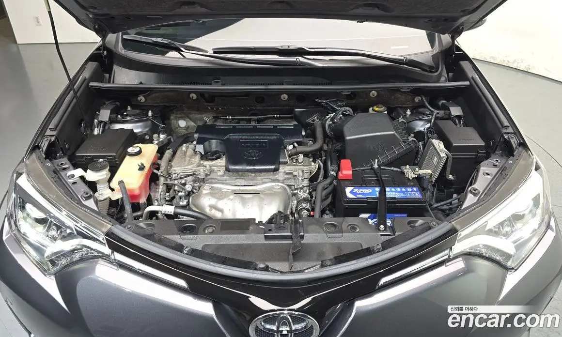 Toyota RAV4 2017 2.5 автомат (гидро), фото 6