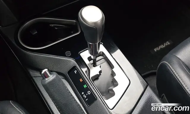 Toyota RAV4 2017 2.5 автомат (гидро), миниатюра 9