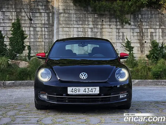 Volkswagen Beatle 2015 2.0 автомат (гидро), миниатюра 3 Volkswagen Beatle 2015 2.0 автомат (гидро), миниатюра 3