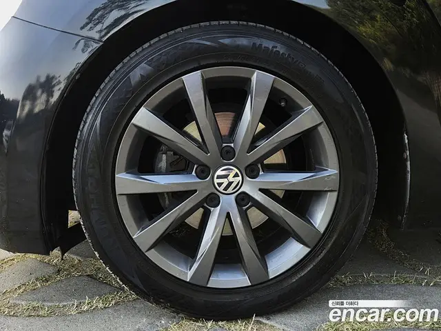 Volkswagen Beatle 2015 2.0 автомат (гидро), миниатюра 6 Volkswagen Beatle 2015 2.0 автомат (гидро), миниатюра 6