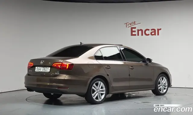 Volkswagen Jetta 2015 2.0 автомат (гидро), миниатюра 1