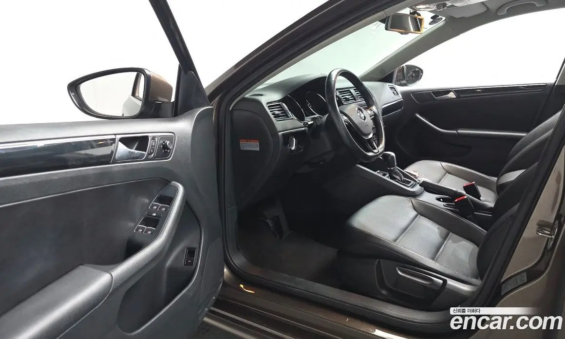 Volkswagen Jetta 2015 2.0 автомат (гидро), фото 12