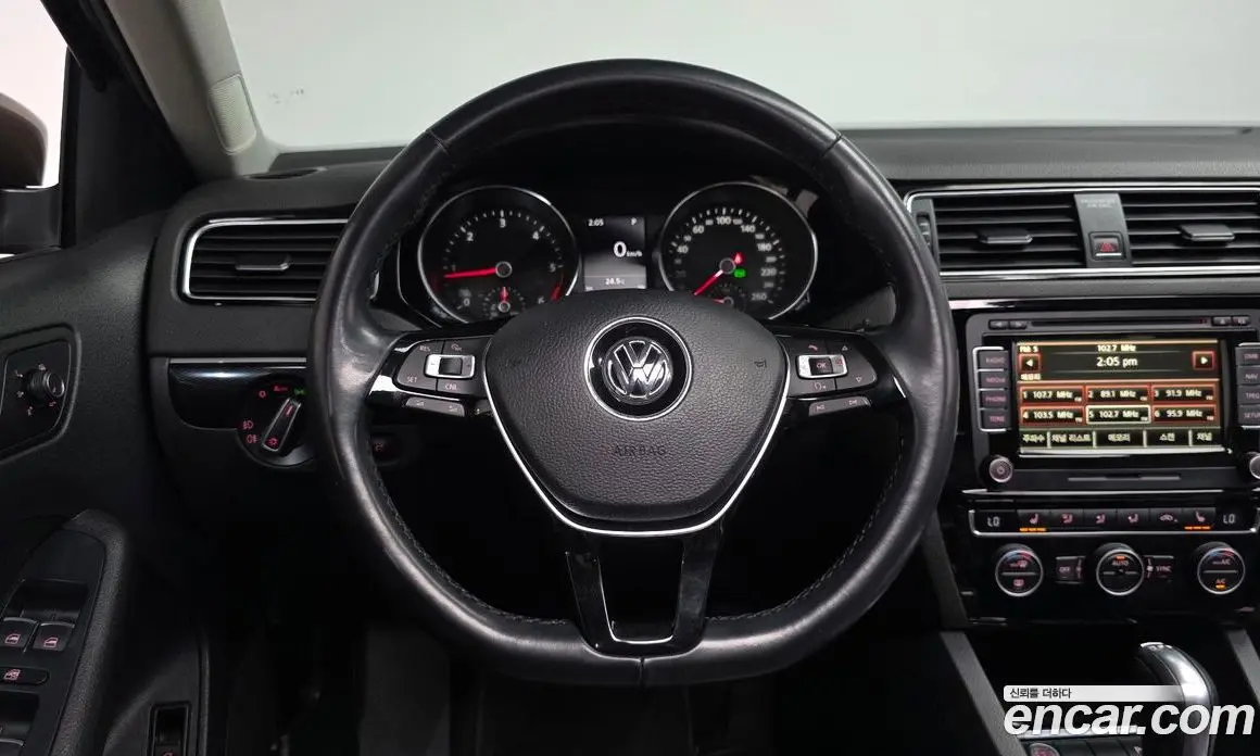 Volkswagen Jetta 2015 2.0 автомат (гидро), фото 17
