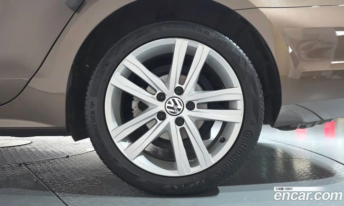 Volkswagen Jetta 2015 2.0 автомат (гидро), фото 6