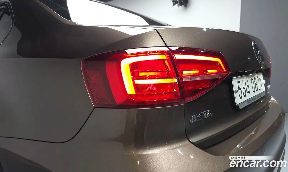 Volkswagen Jetta 2015 2.0 автомат (гидро), фото 8