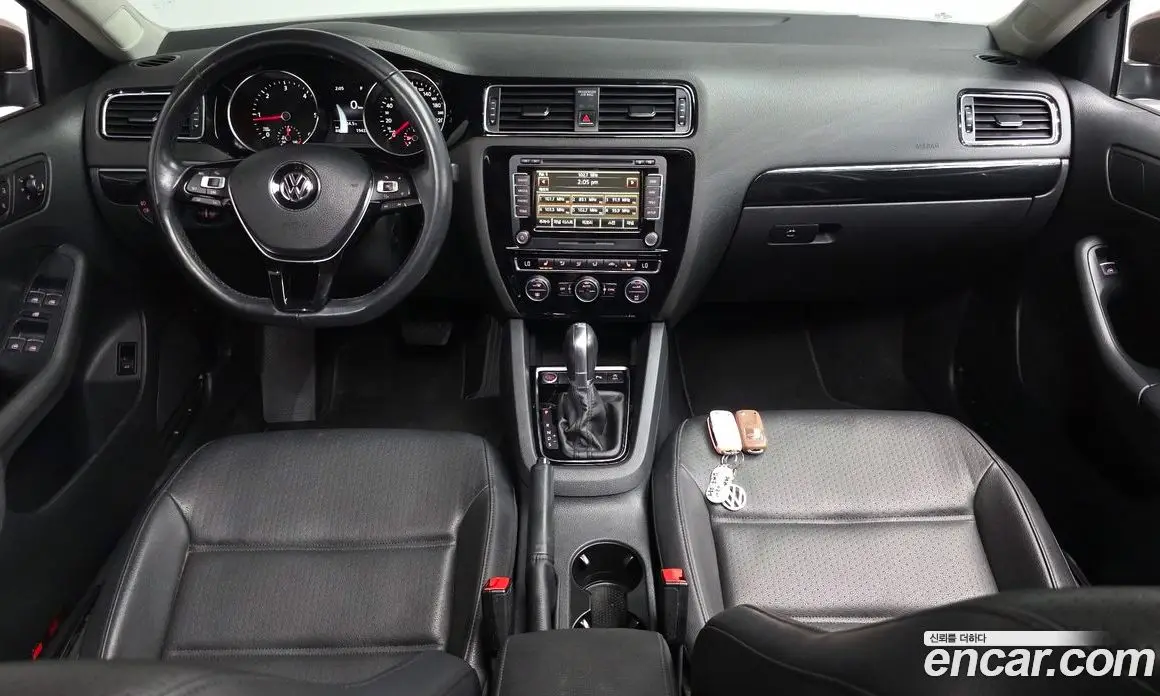 Volkswagen Jetta 2015 2.0 автомат (гидро), фото 9