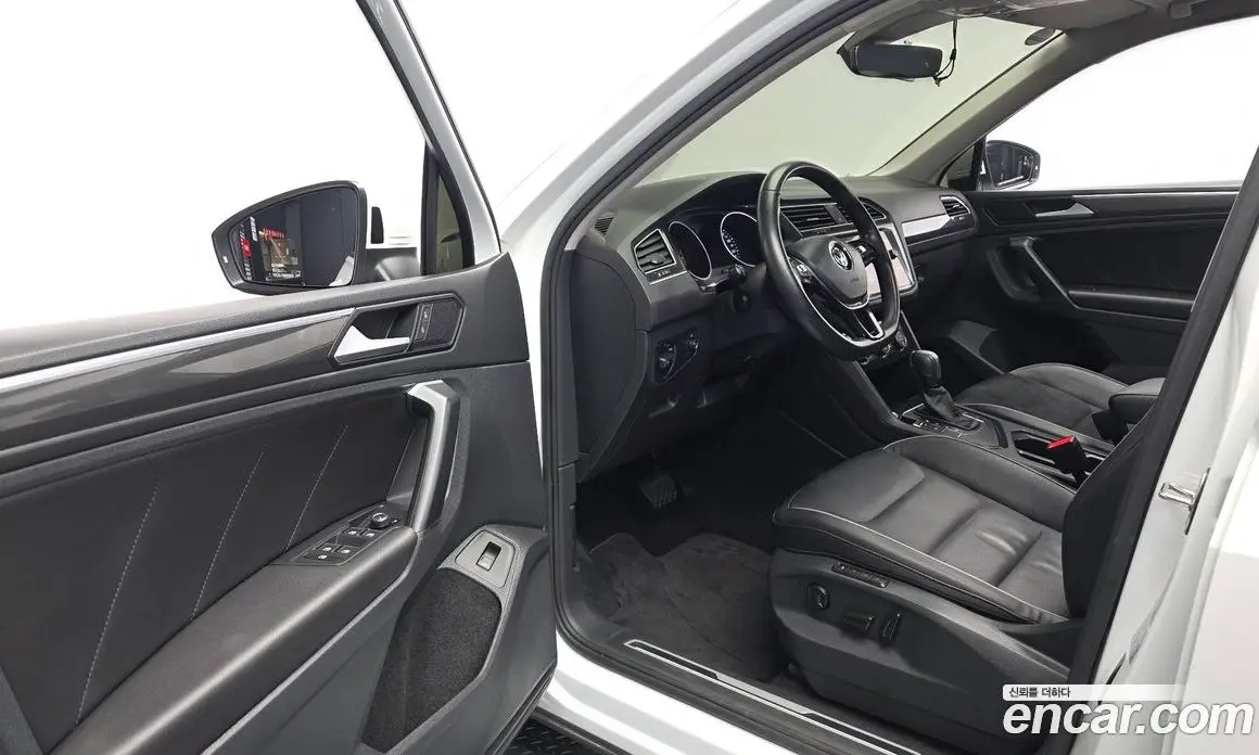 Volkswagen Tiguan 2020 2.0 автомат (гидро), фото 13