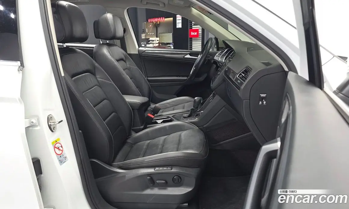 Volkswagen Tiguan 2020 2.0 автомат (гидро), фото 17