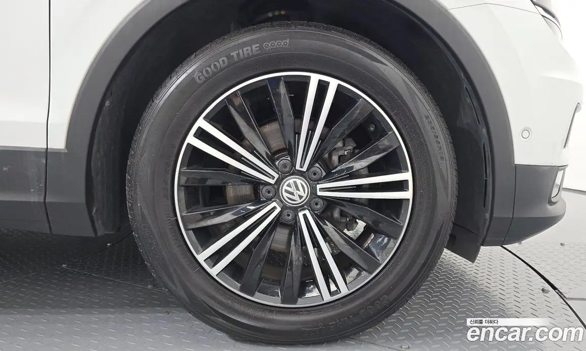 Volkswagen Tiguan 2020 2.0 автомат (гидро), фото 7