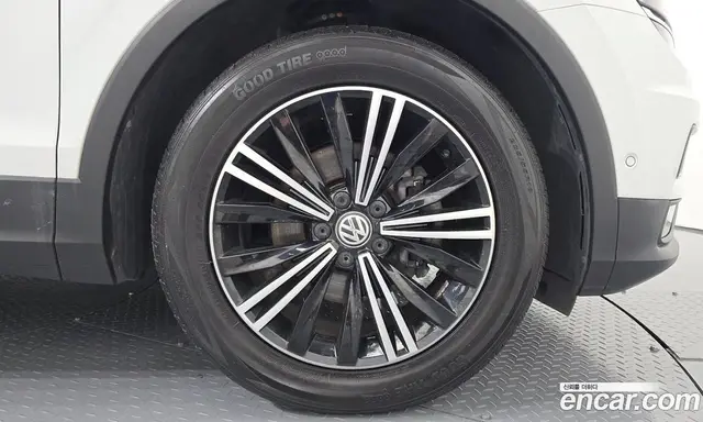 Volkswagen Tiguan 2020 2.0 автомат (гидро), миниатюра 7