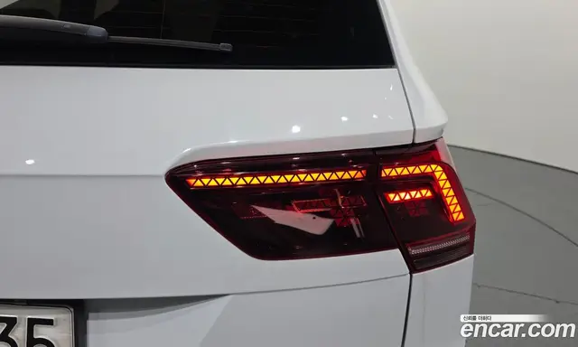 Volkswagen Tiguan 2020 2.0 автомат (гидро), миниатюра 9