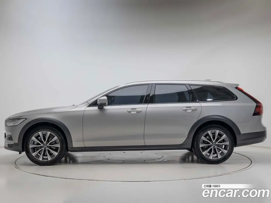 Volvo V90 2023 2.0 автомат (гидро), фото 3