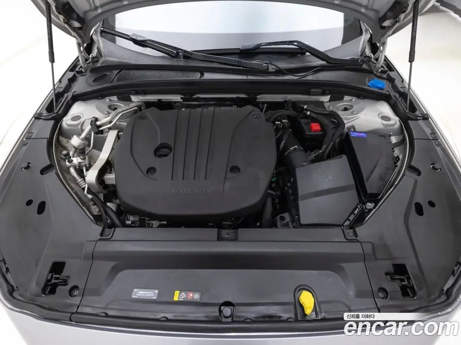 Volvo V90 2023 2.0 автомат (гидро), фото 7