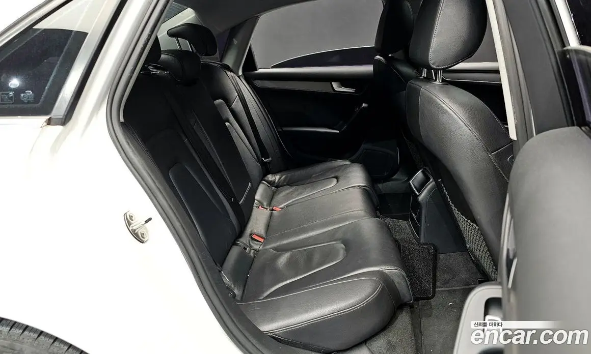 Audi A4 2015 2.0 автомат (гидро), фото 12