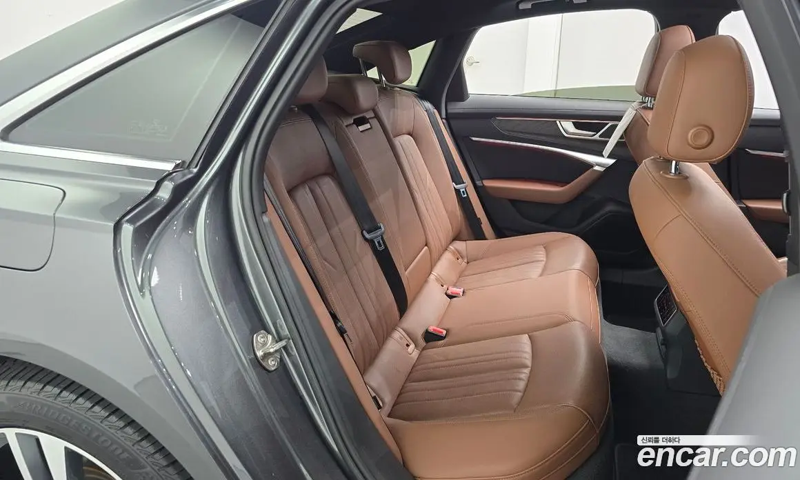 Audi A6 2021 2.0 автомат (гидро), фото 17