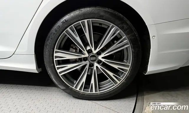 Audi A6 2023 2.0 автомат (гидро), миниатюра 5