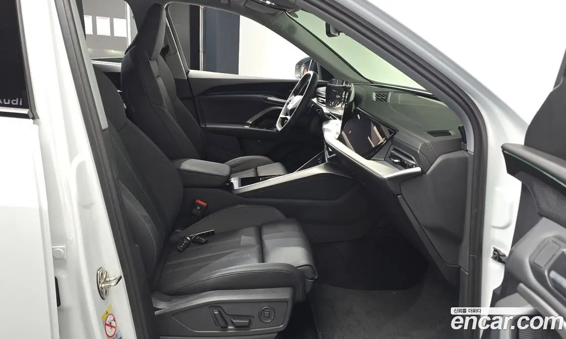 Audi Q5 2025 2.0 автомат (гидро), фото 16