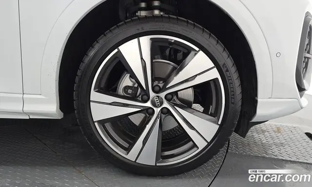 Audi Q5 2025 2.0 автомат (гидро), миниатюра 7