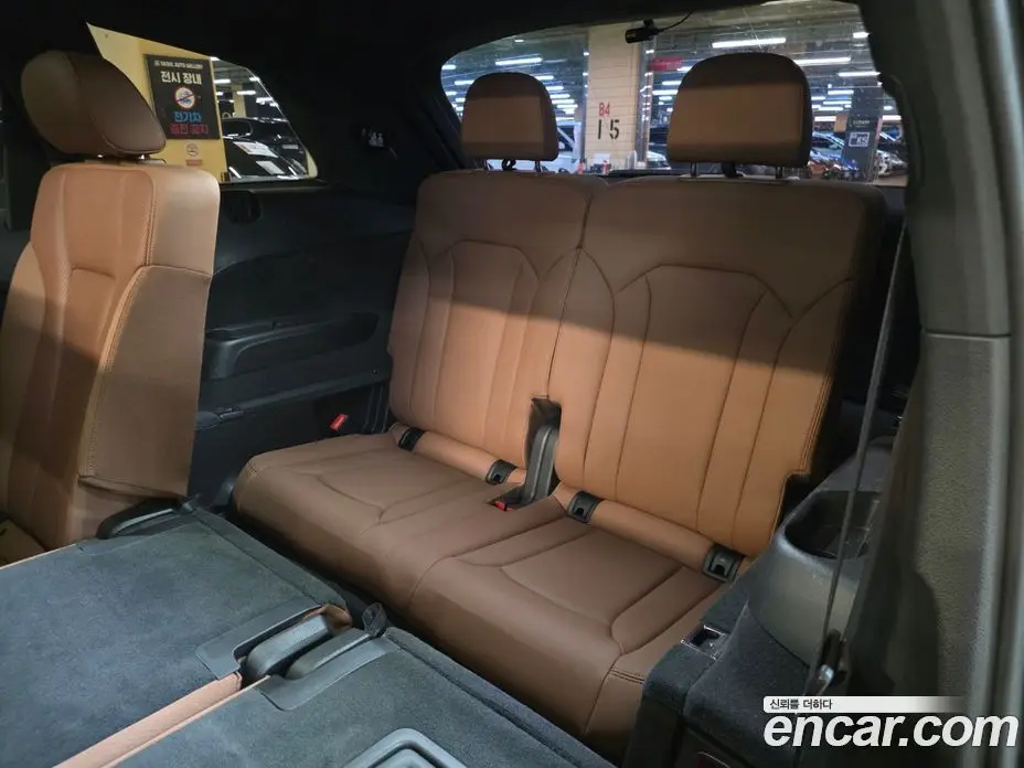 Audi Q7 2021 3.0 автомат (гидро), фото 17