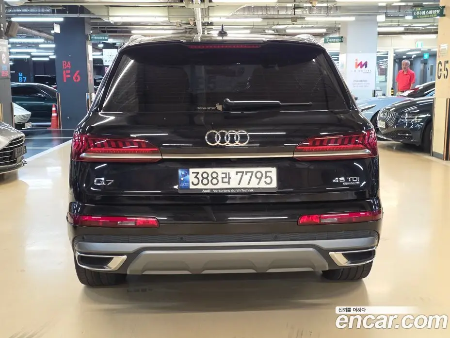 Audi Q7 2021 3.0 автомат (гидро), фото 5