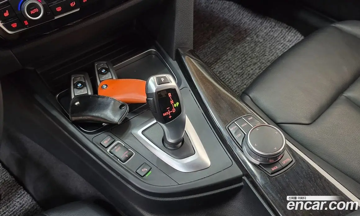 BMW 3 серия 2017 2.0 автомат (гидро), фото 11