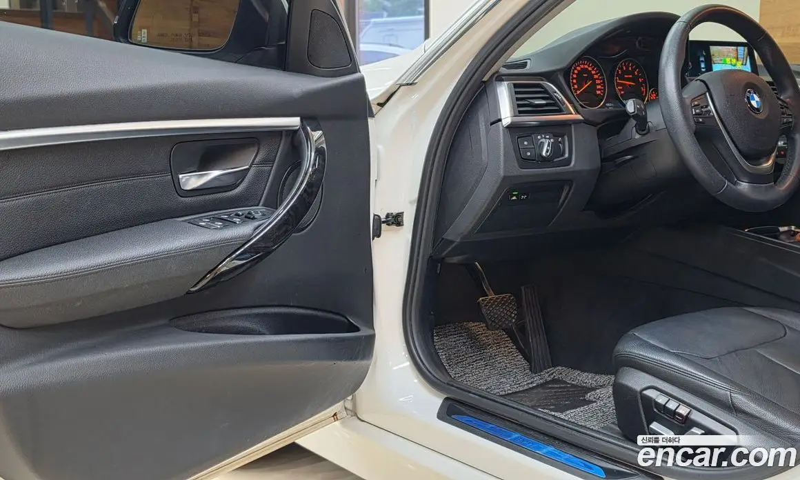 BMW 3 серия 2017 2.0 автомат (гидро), фото 14
