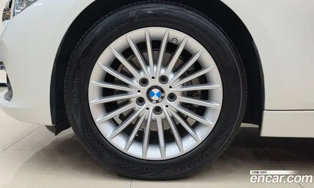 BMW 3 серия 2017 2.0 автомат (гидро), миниатюра 7