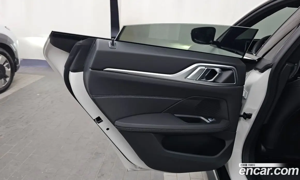BMW 4 серия 2025 2.0 автомат (гидро), фото 15