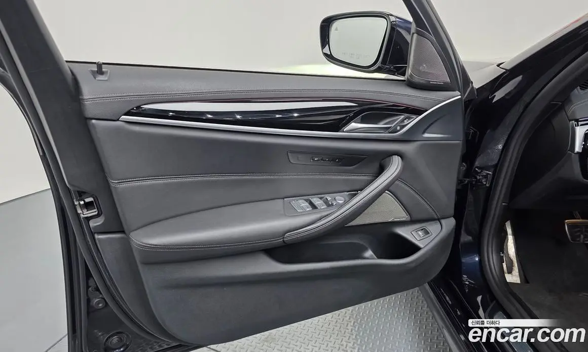BMW 5 серия 2021 2.0 автомат (гидро), фото 13